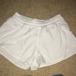 Lululemon size 8 white tracker shorts